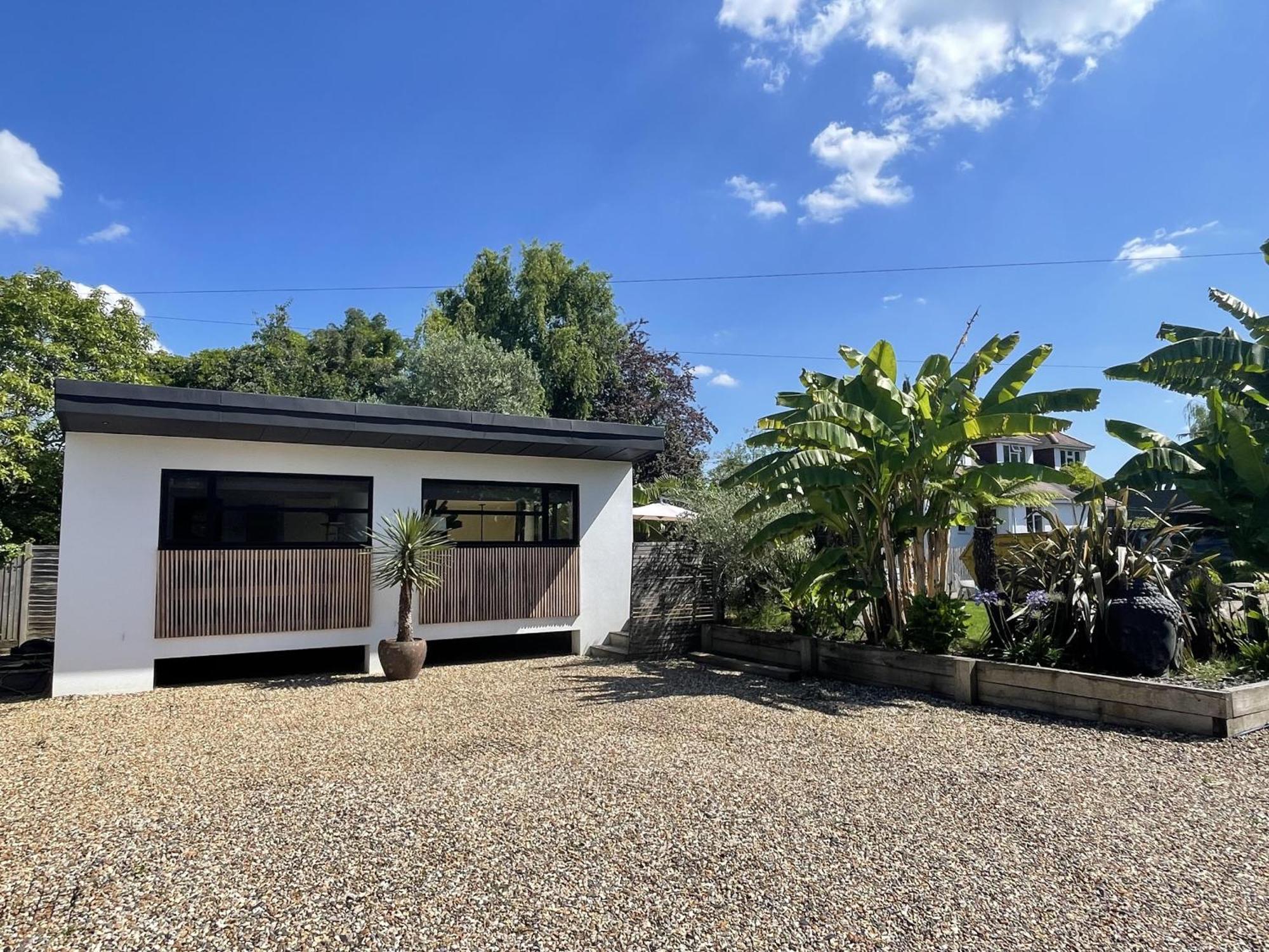 River Guest House With Jacuzzi Fire And Boat Hire Staines-upon-Thames Exterior photo